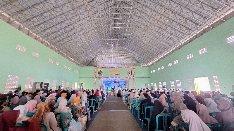 MAN 1 Pringsewu Gelar Wisuda Tahfidz dan Perpisahan di GSG Madrasah Terbesar di Lampung