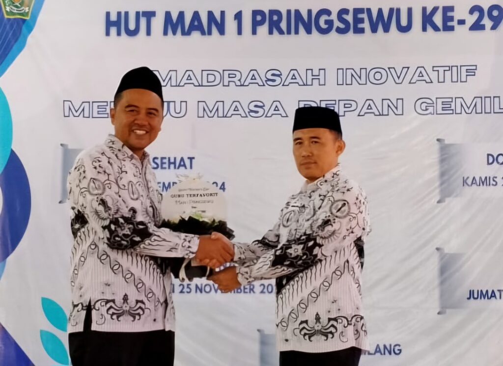 Terpilih Jadi Guru Favorit MAN 1 Pringsewu 2024, Muhammad Faizin: Be a Good Student