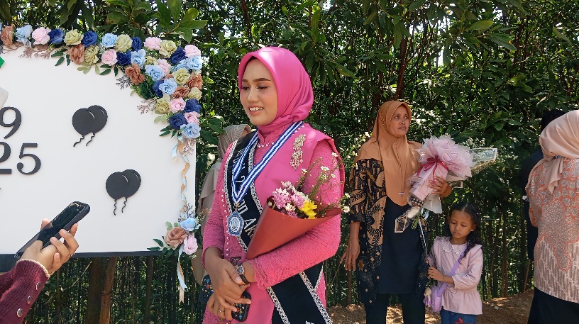 Kesan dan Pesan ‘Mantan’ Ketua OSIS MAN 1 Pringsewu di Perpisahan 2025 Kesan dan Pesan ‘Mantan’ Ketua OSIS MAN 1 Pringsewu di Perpisahan 2025